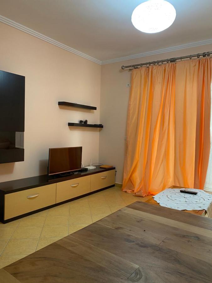 Noar Apartment Sarande Bagian luar foto